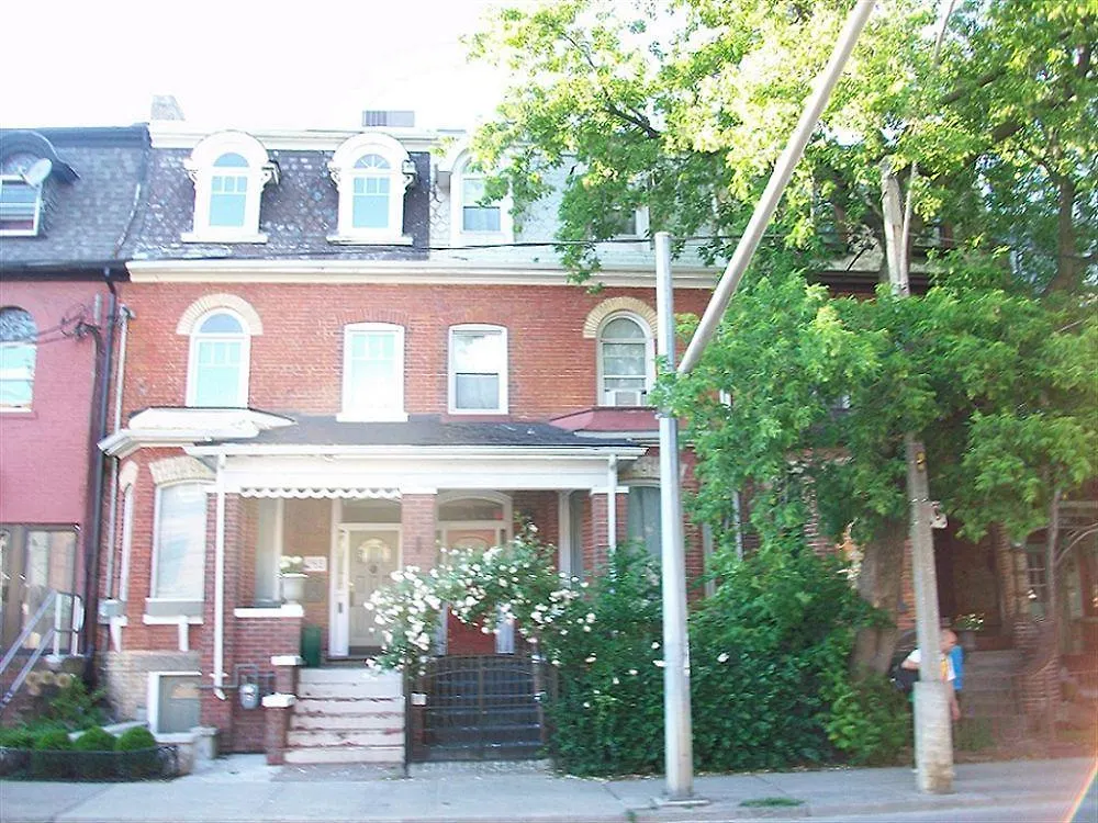 Comfy Guesthouse & Suite 多伦多