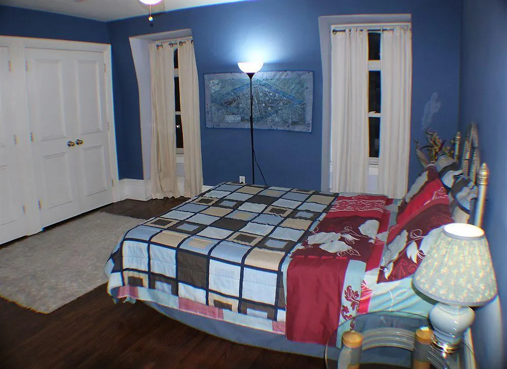 Comfy Guesthouse & Suite 多伦多 加拿大