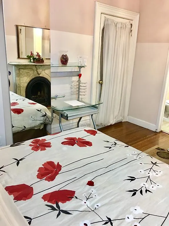 Comfy Guesthouse & Suite 多伦多 招待所