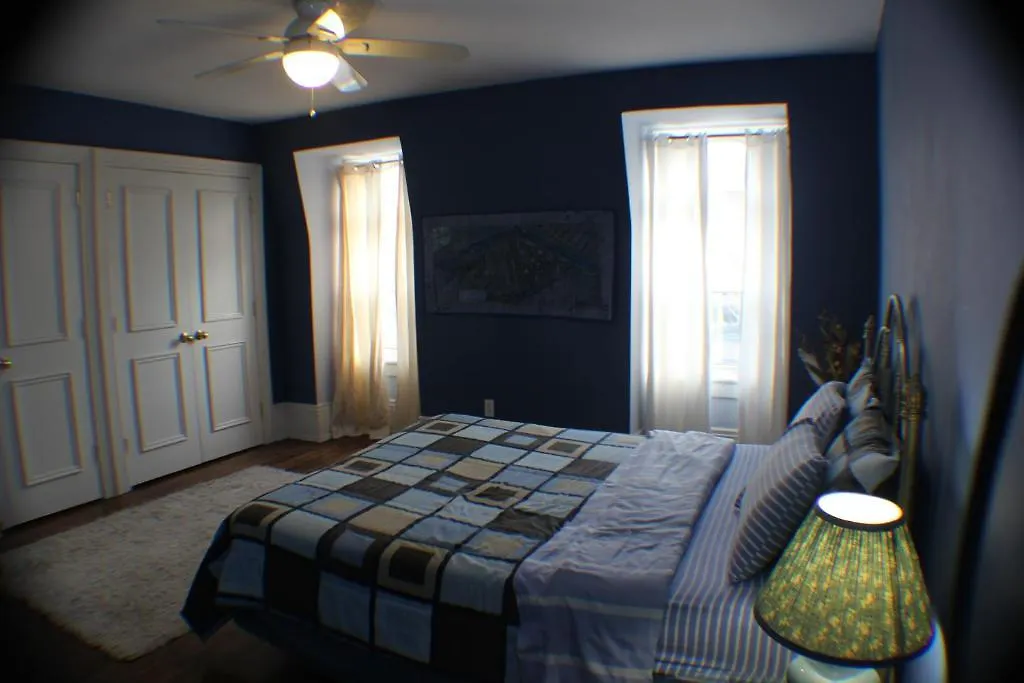 Comfy Guesthouse & Suite 多伦多