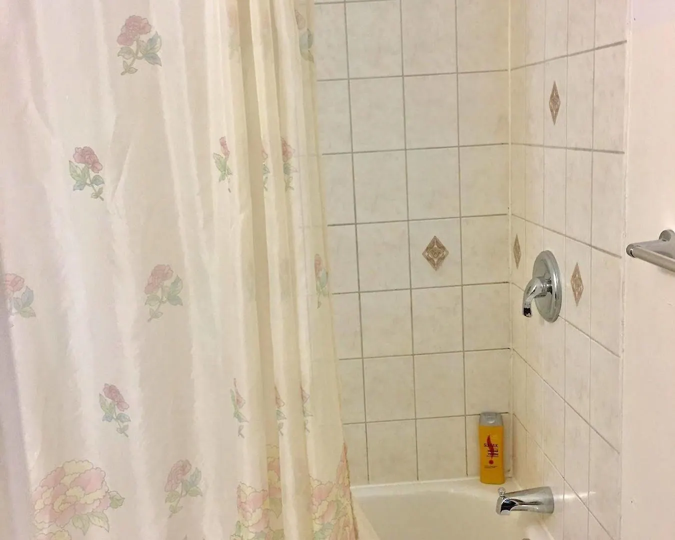 Comfy Guesthouse & Suite 多伦多 招待所