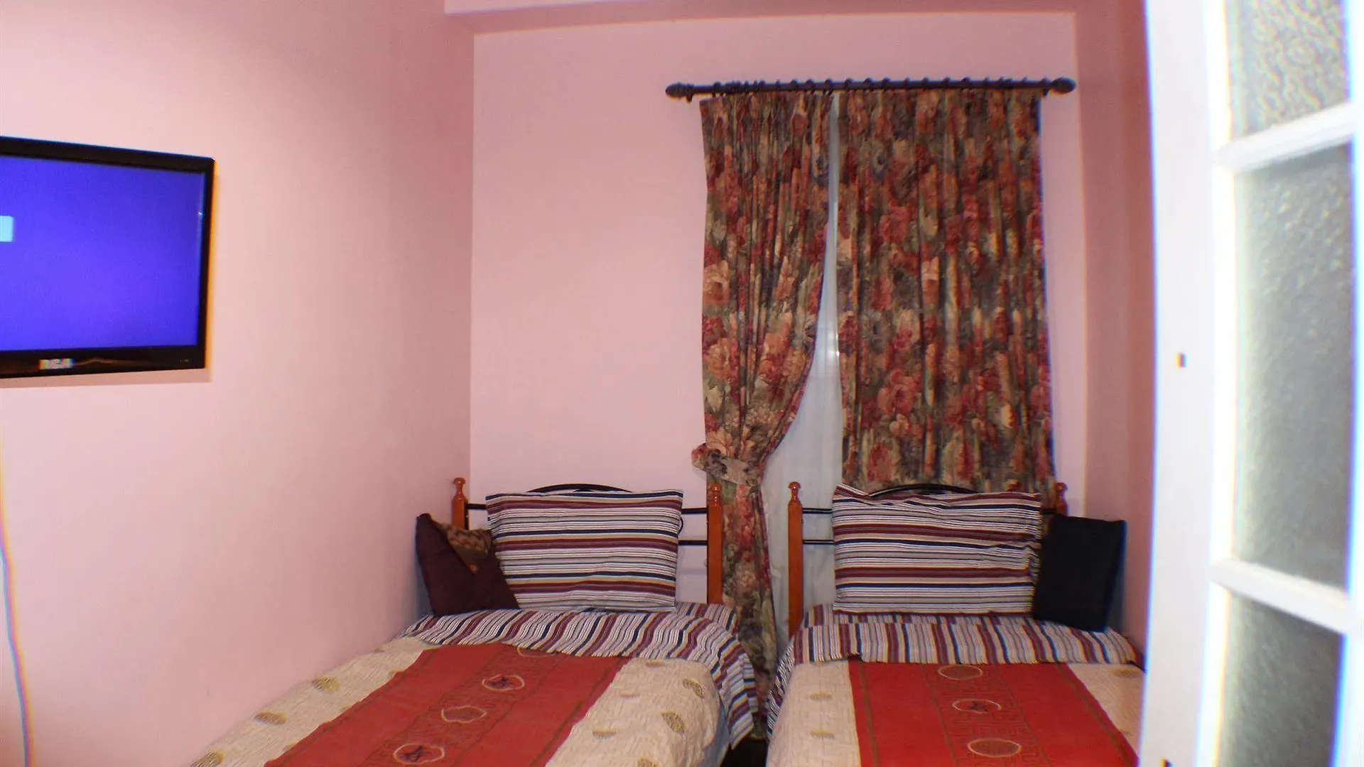 Comfy Guesthouse & Suite 多伦多 招待所