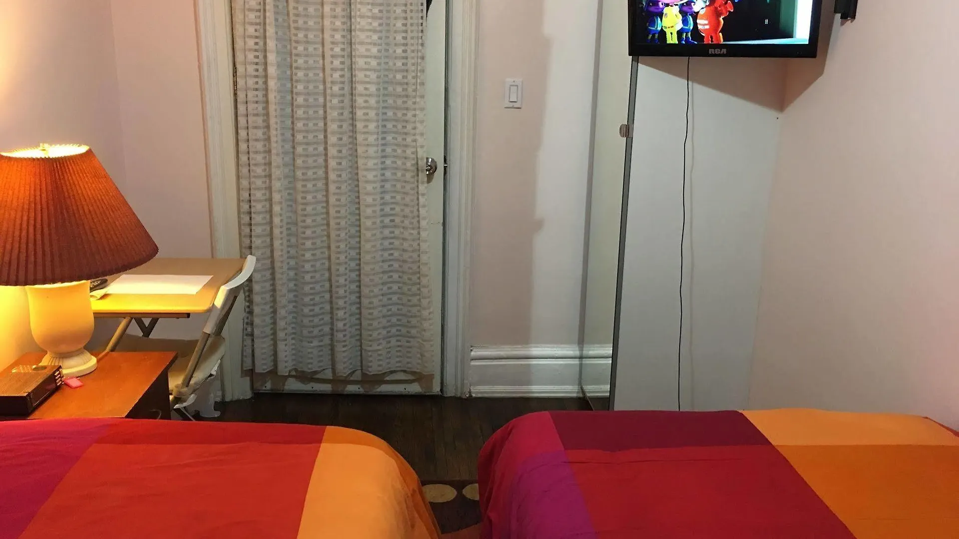 Comfy Guesthouse & Suite 多伦多